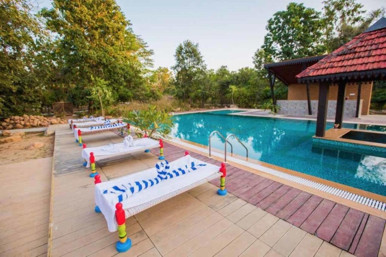 Vannraj Resort And Spa Khawāsa Exteriér fotografie