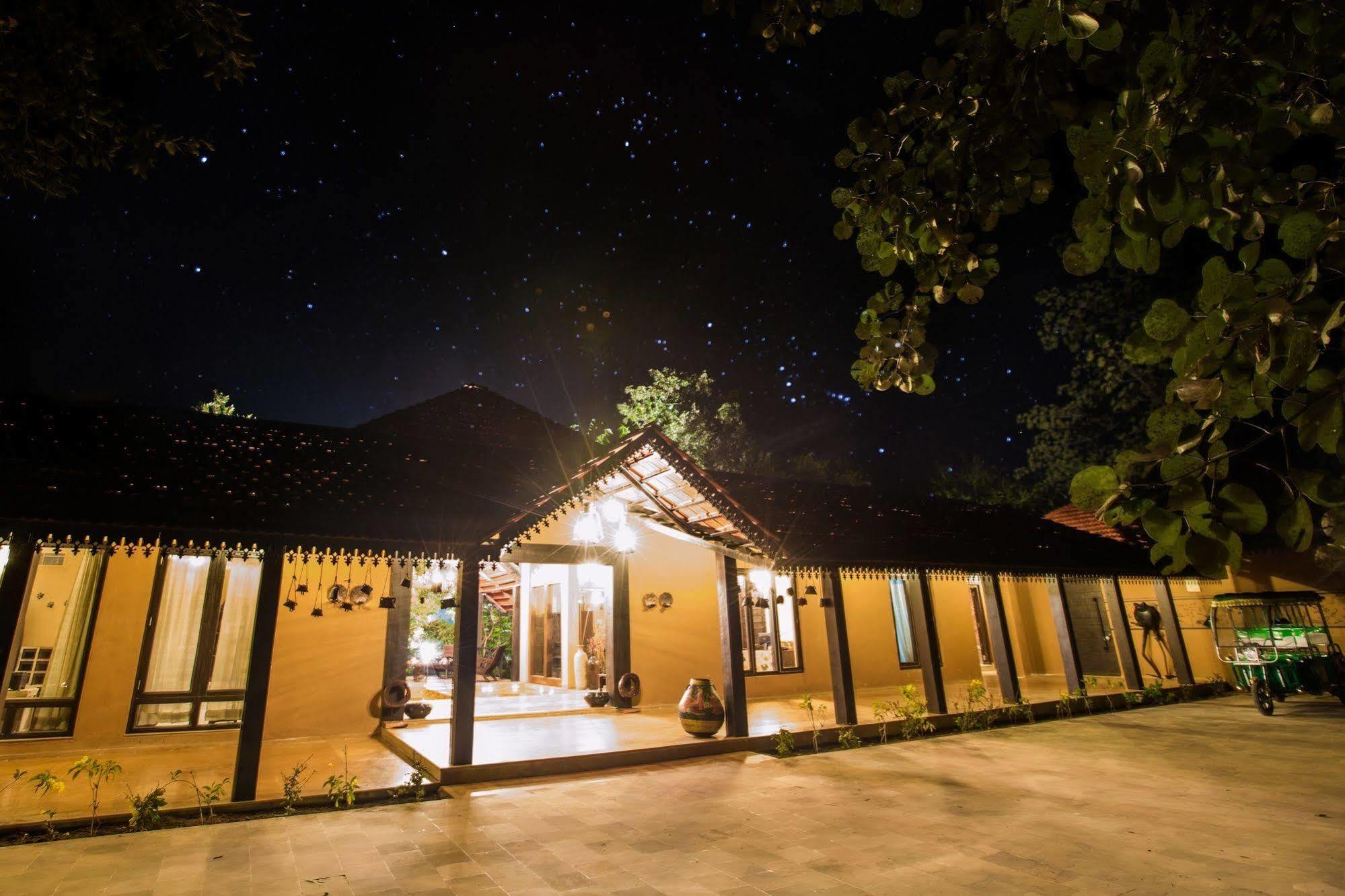 Vannraj Resort And Spa Khawāsa Exteriér fotografie